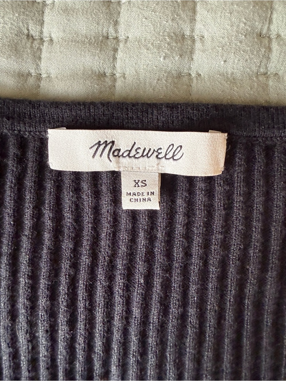 Madewell Ribbed Button-Front Top - Picture 3 of 3